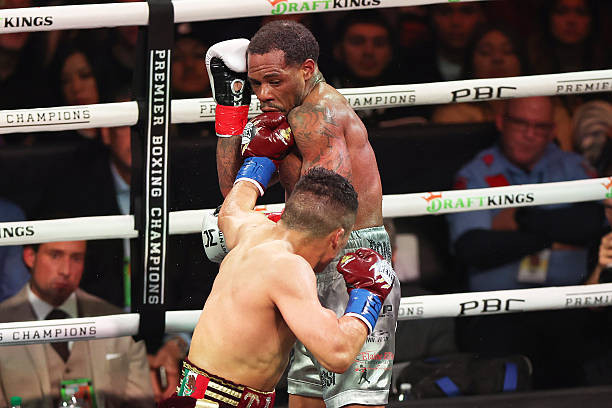 Ryan Garcia doesn't agree with a Pitbull-Roach draw